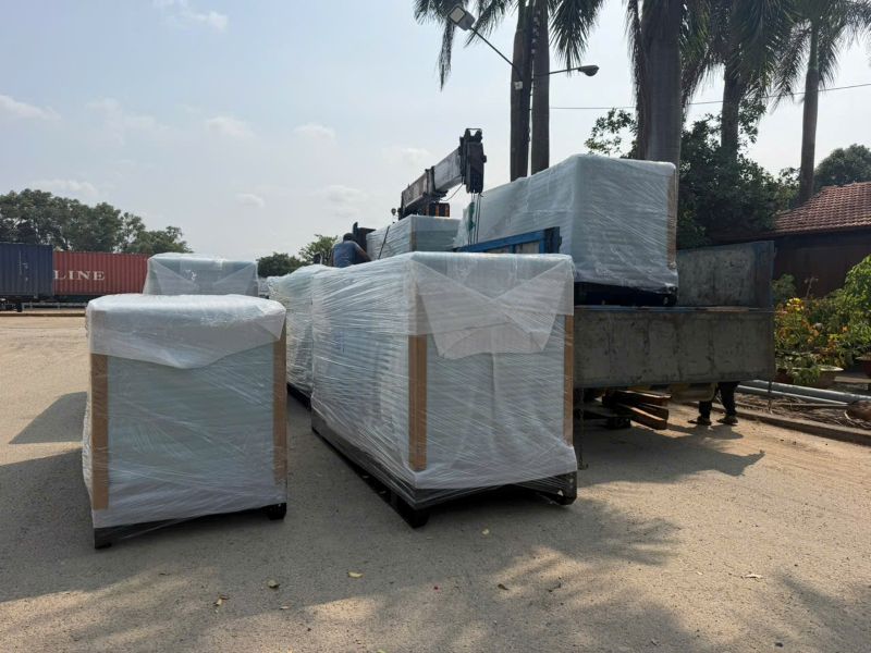Máy phát điện mới
